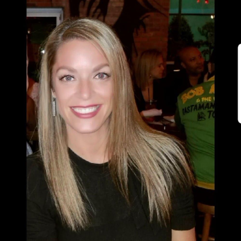 Meet your Posher, Elaine